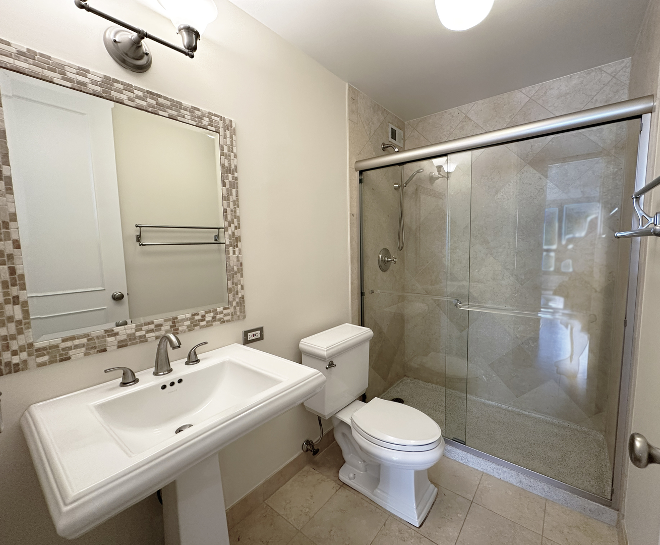 360 E Randolph St #807 Chicago, IL 60601