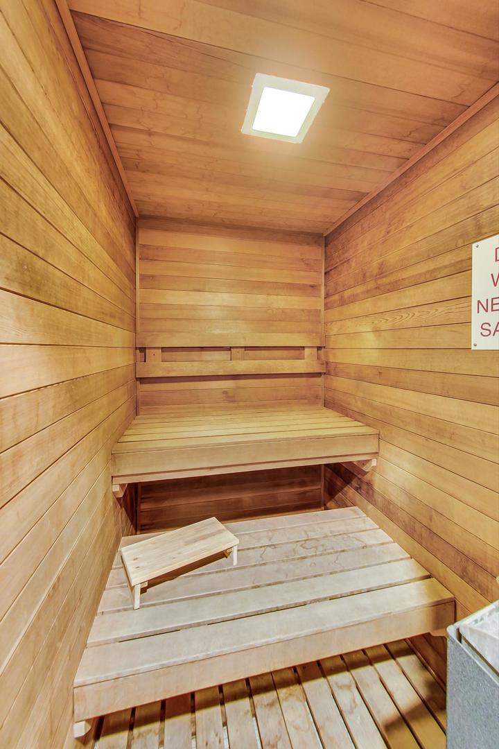 360 E Randolph St #807 Chicago, IL 60601