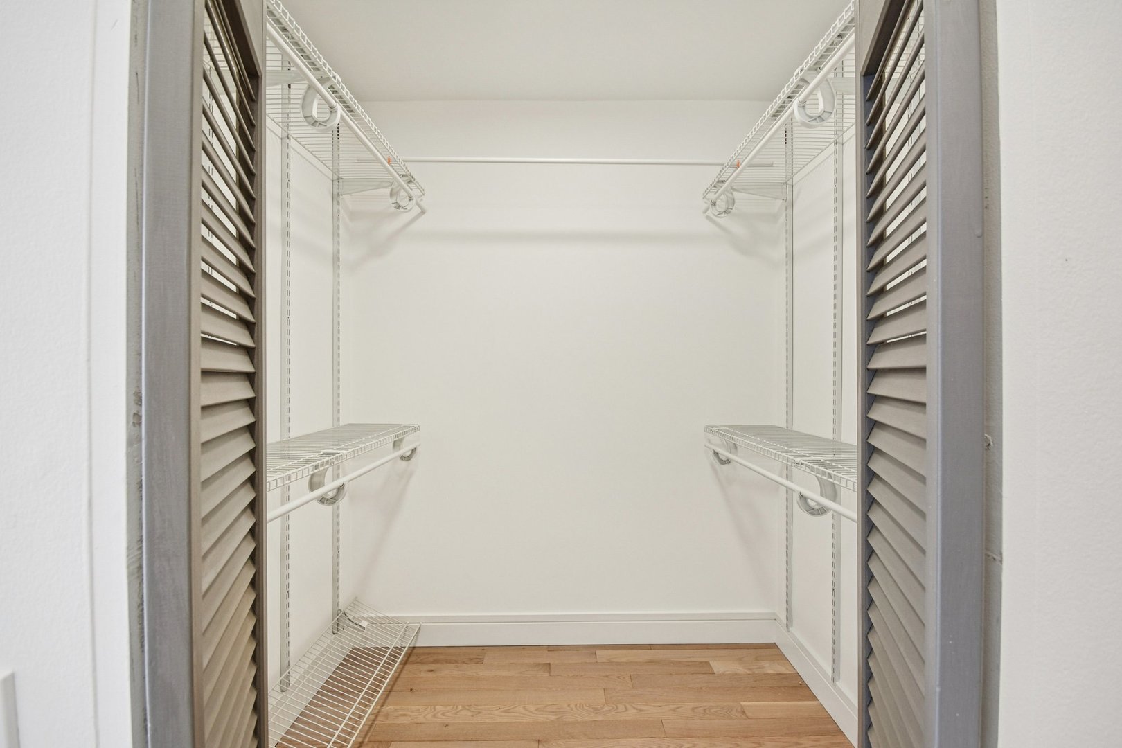 360 E Randolph St #1102 Chicago, IL 60601