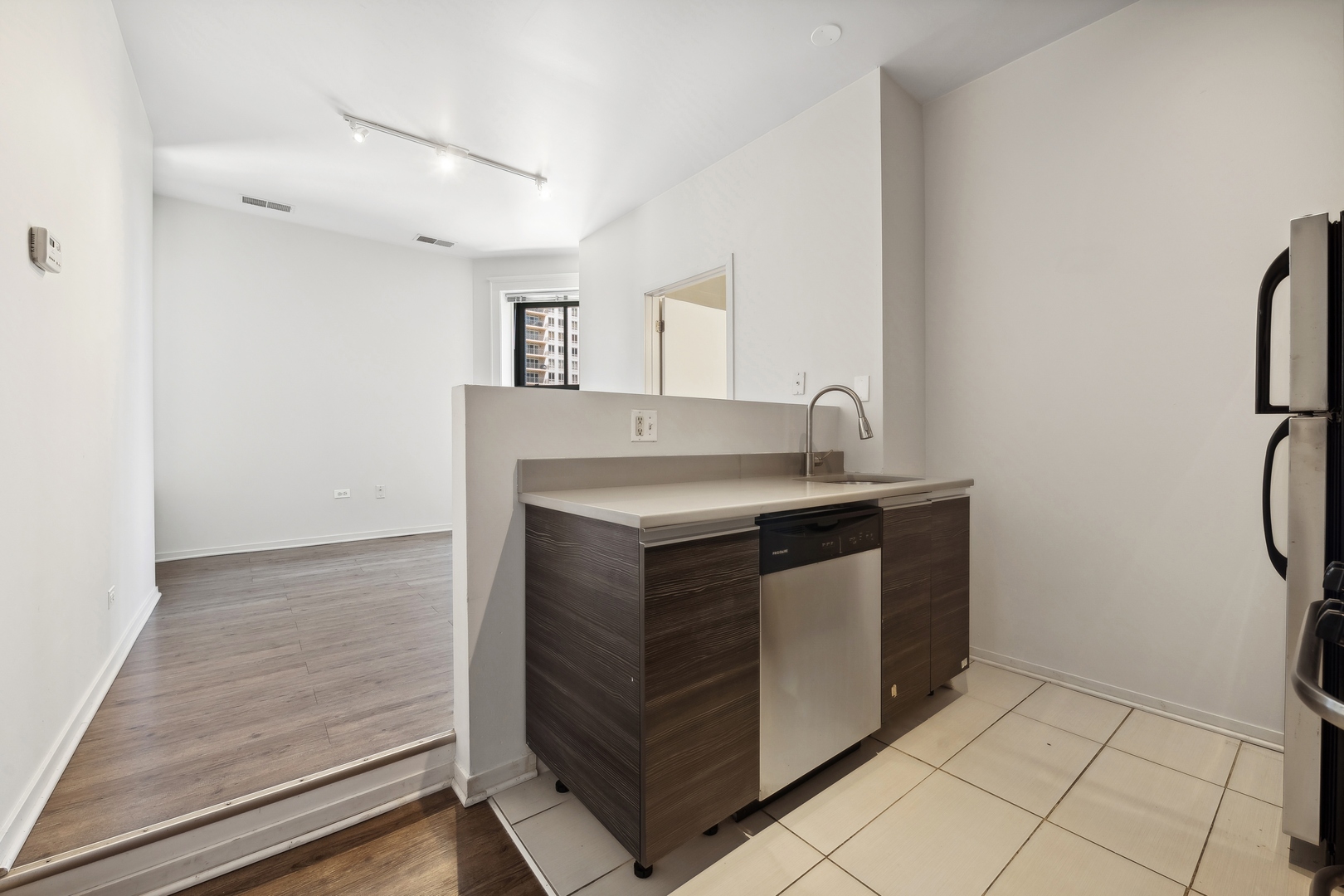 30 E Roosevelt Rd #403 Chicago, IL 60605