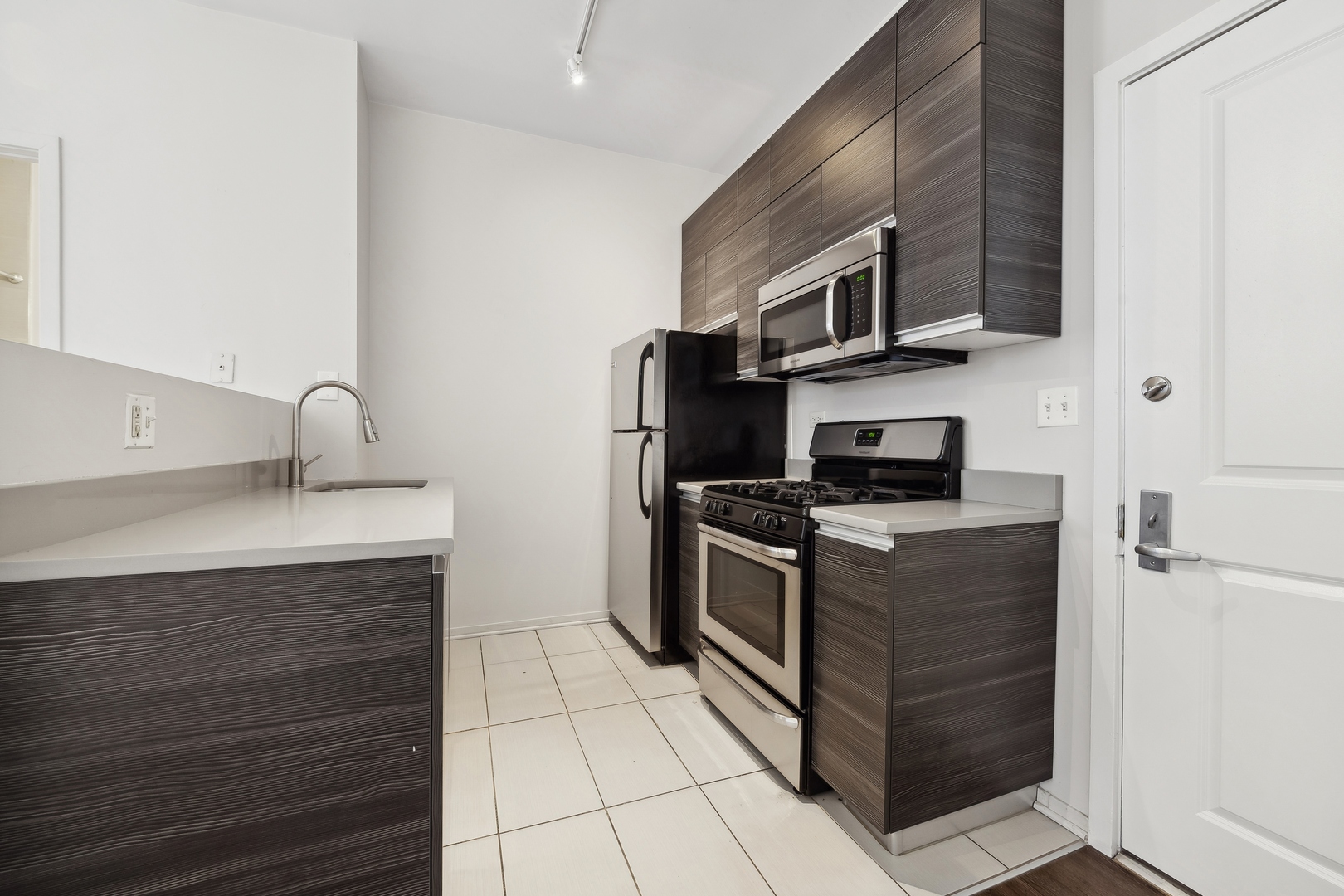 30 E Roosevelt Rd #403 Chicago, IL 60605