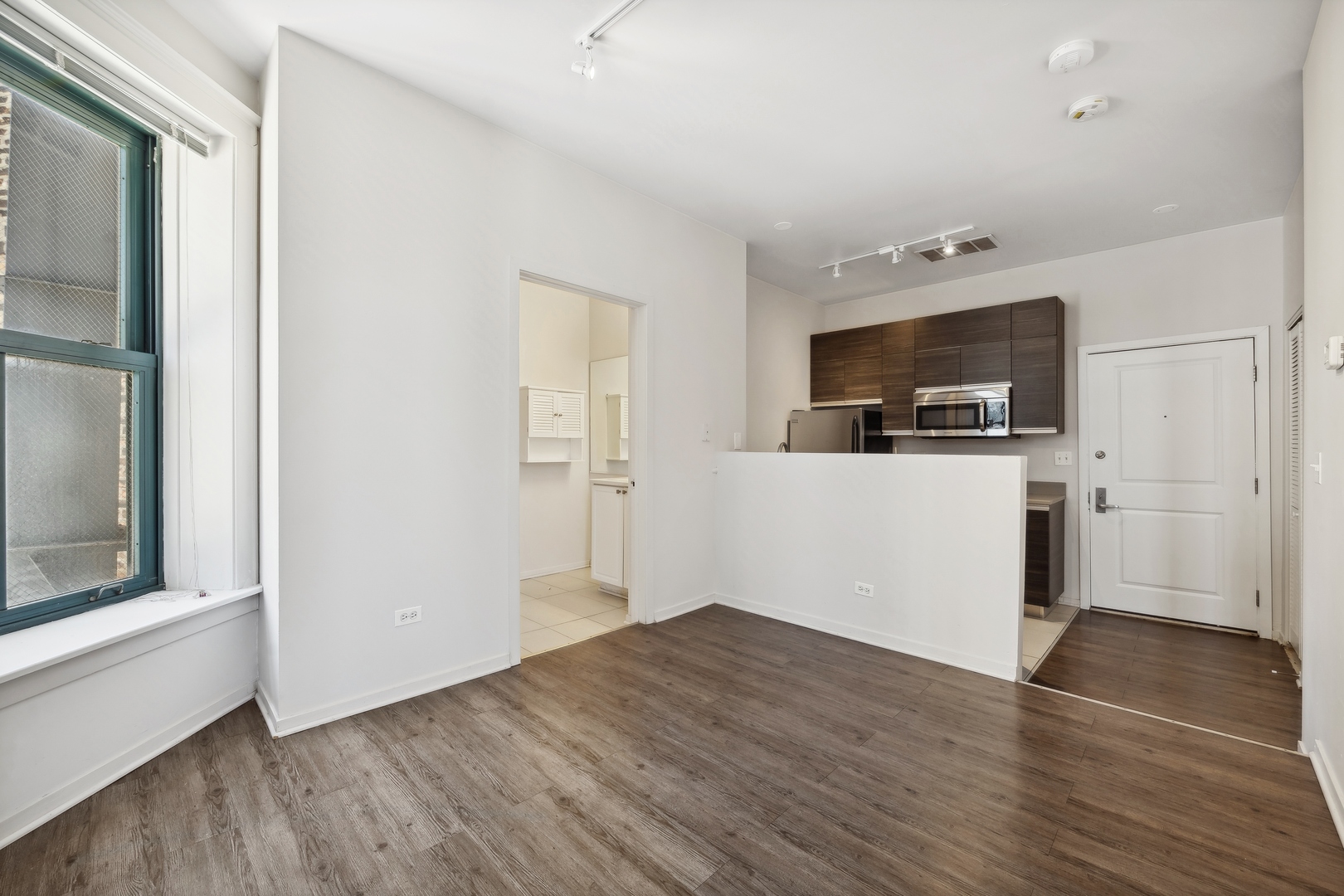 30 E Roosevelt Rd #403 Chicago, IL 60605