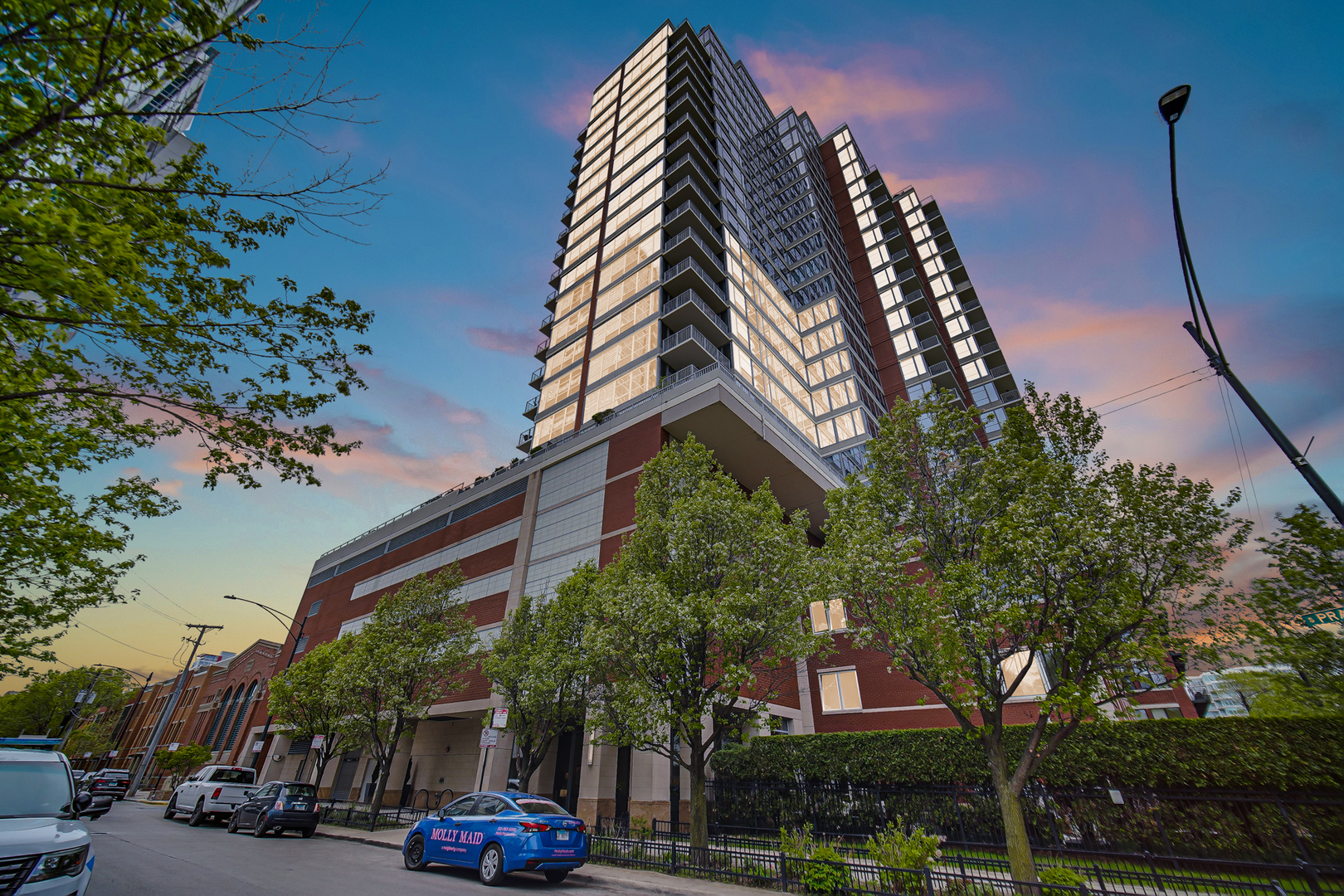 1600 S Prairie Ave #1507S