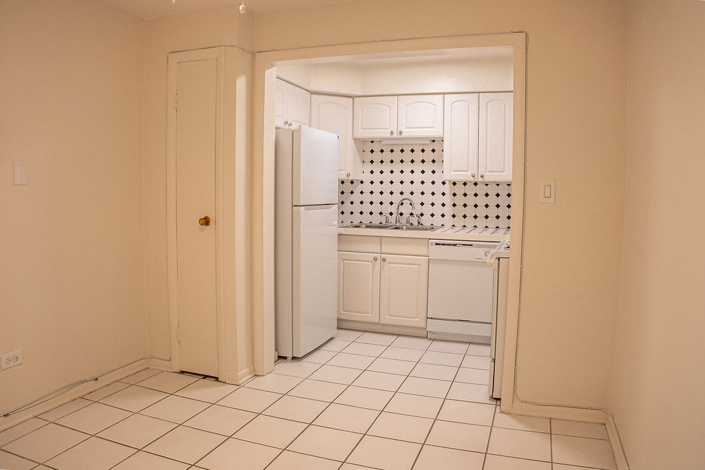 415 Wesley Ave #24 Oak Park, IL 60302