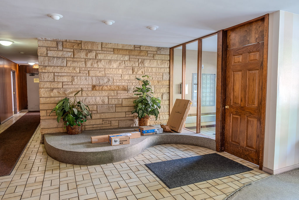 415 Wesley Ave #24 Oak Park, IL 60302