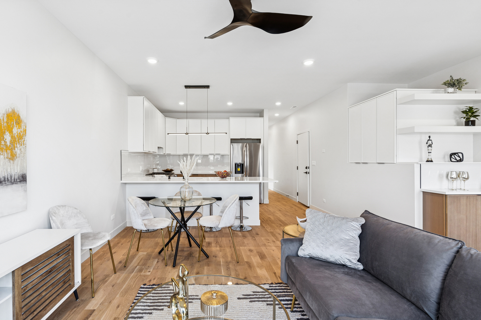 4206 S Calumet Ave Chicago, IL 60653