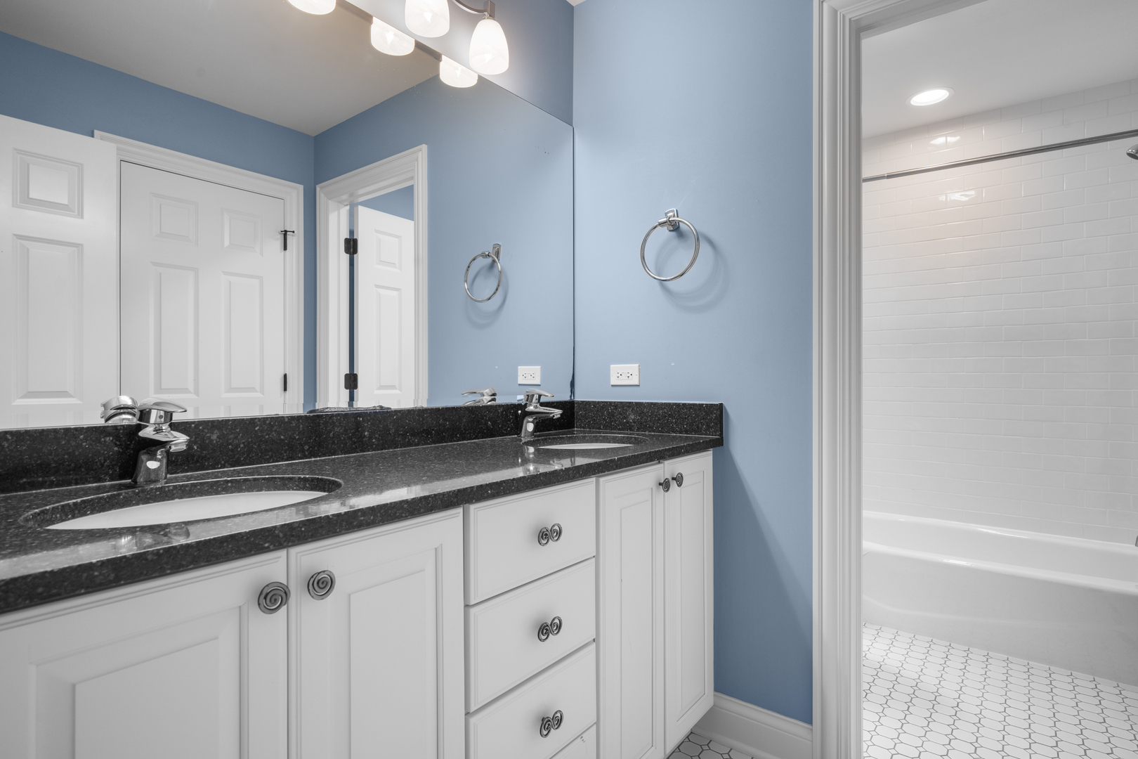 1525 Hawthorne Pl Deerfield, IL 60015