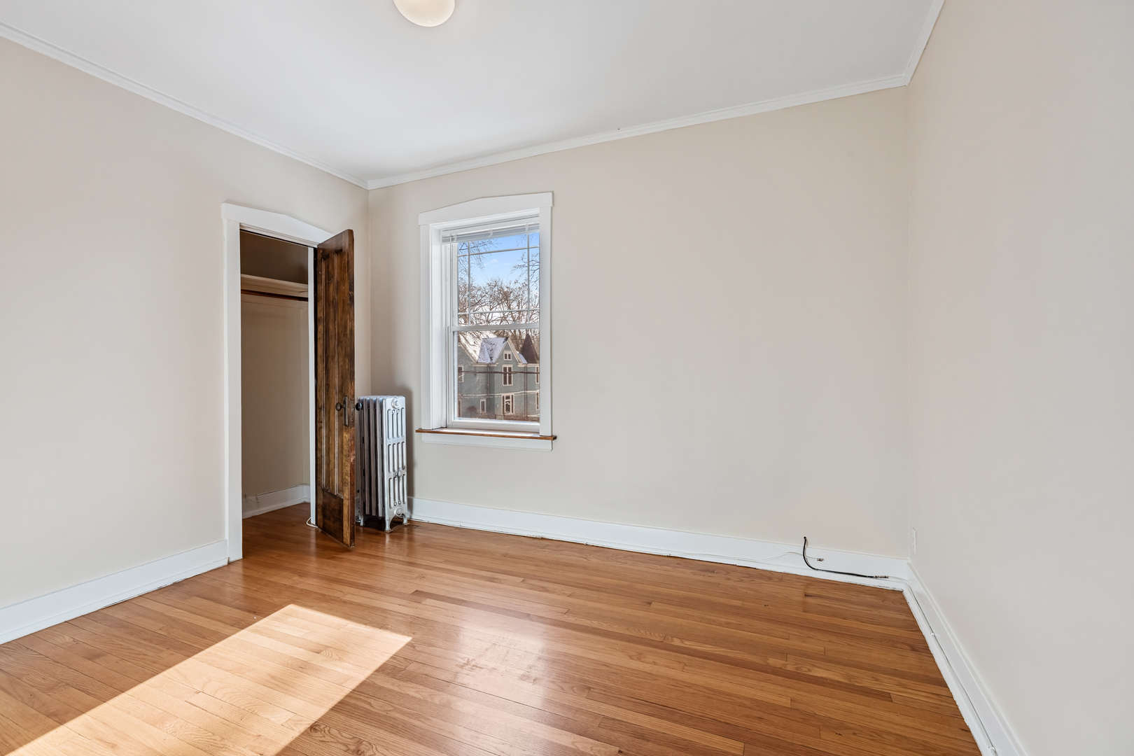 1919 W Estes Ave #2S Chicago, IL 60626