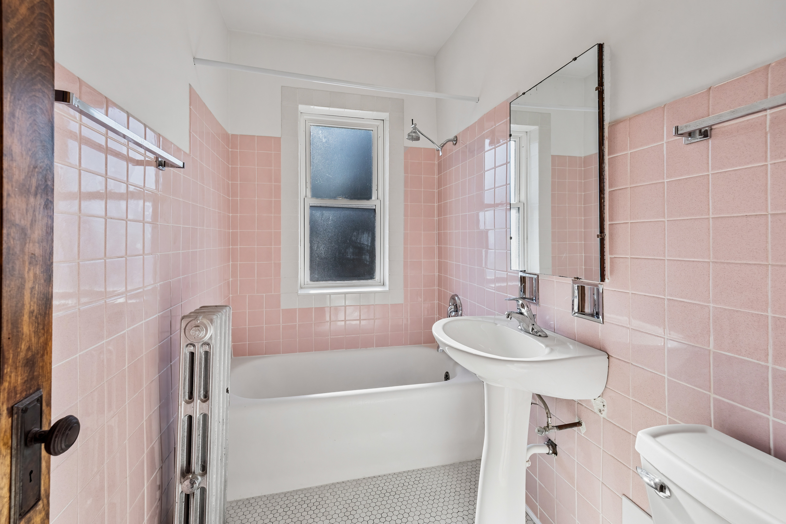 1919 W Estes Ave #2S Chicago, IL 60626