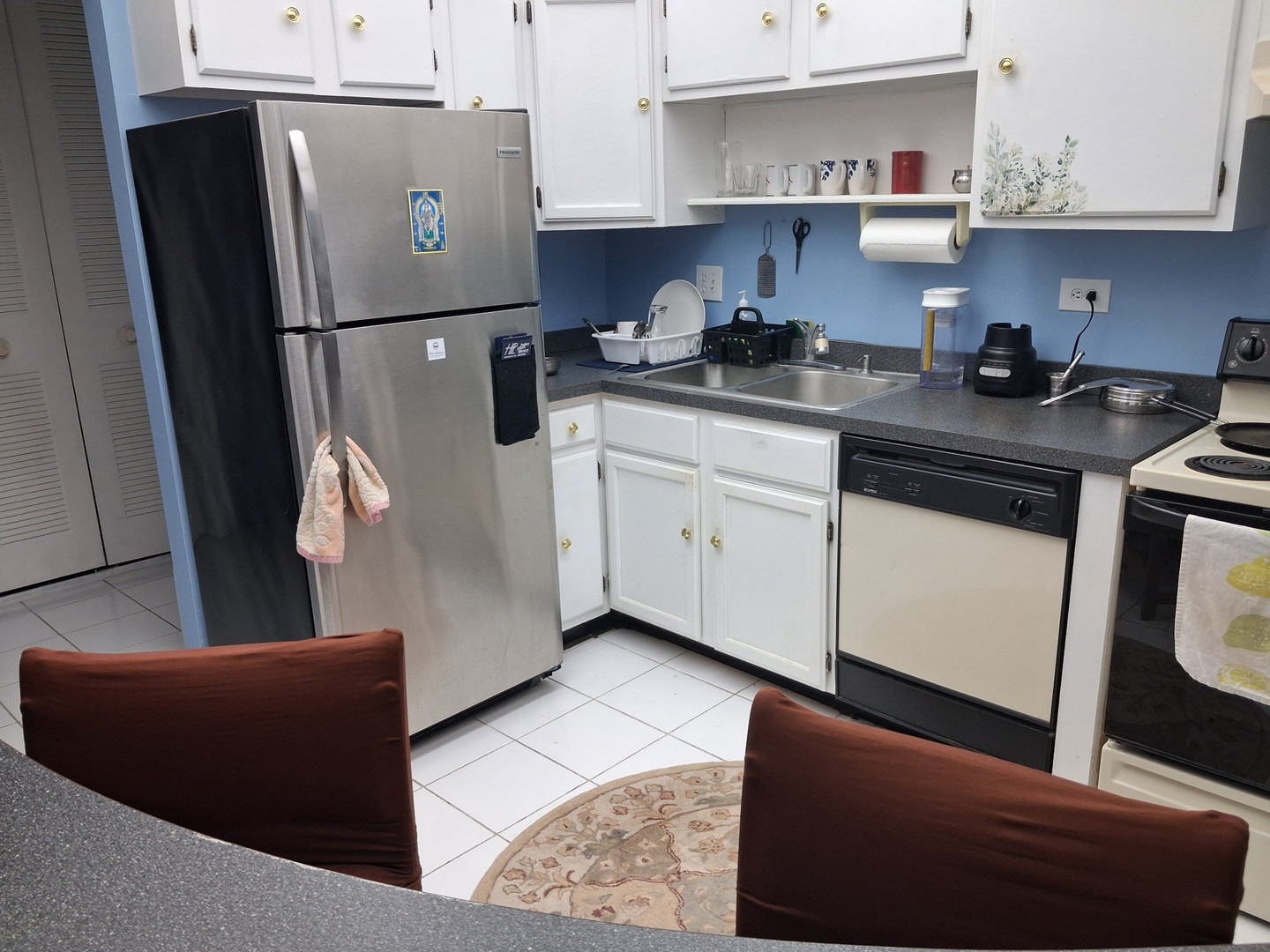 9701 N Dee Rd #6M Niles, IL 60714