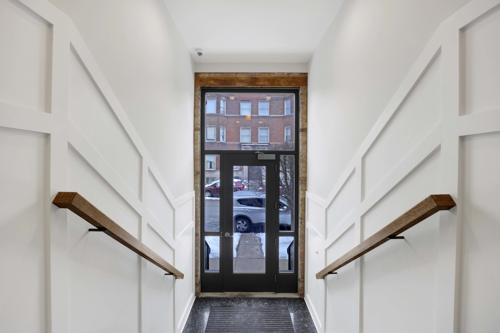 118 E 57th St #2W Chicago, IL 60637