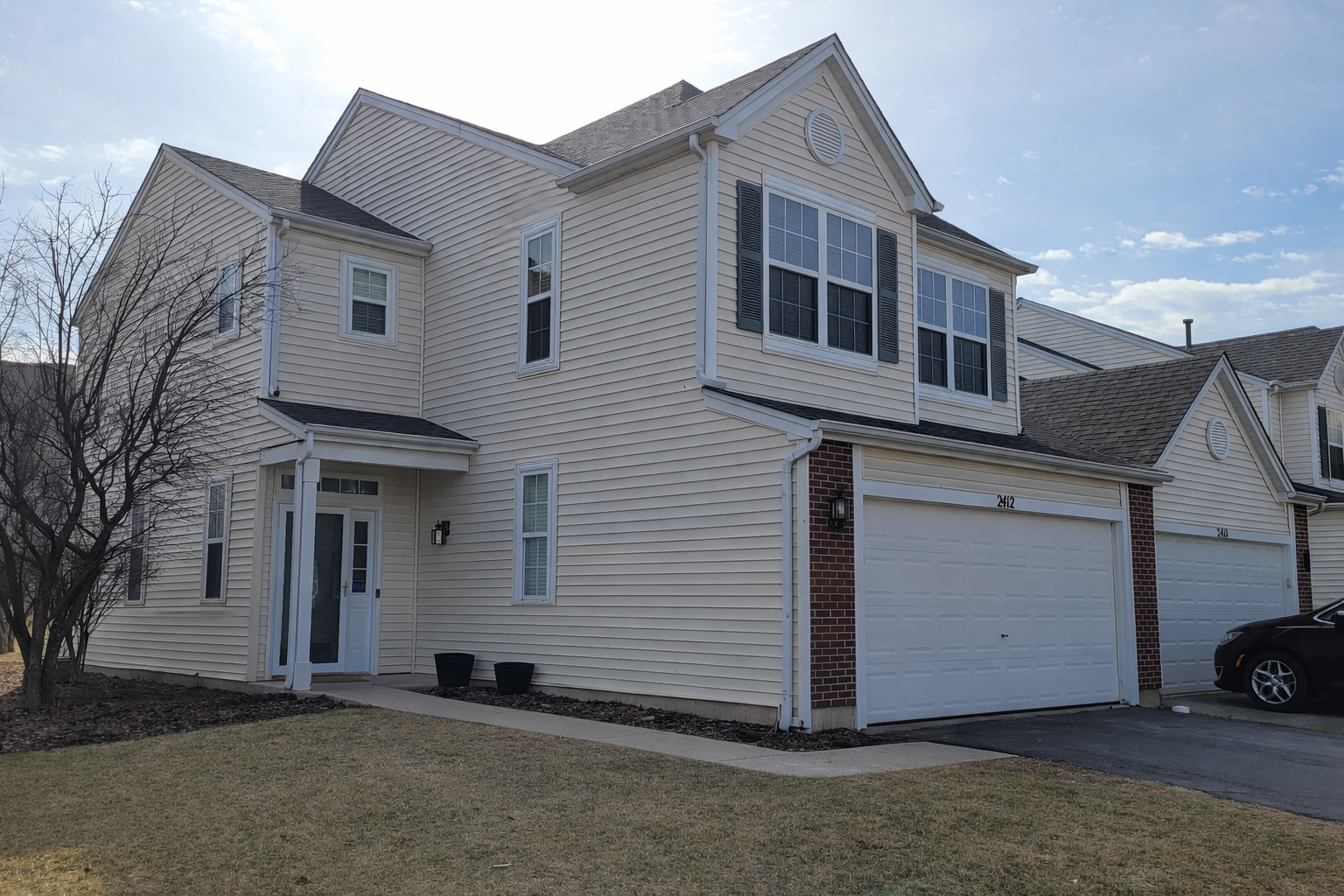 2412 SILVER Hl Cir Joliet, IL 60432