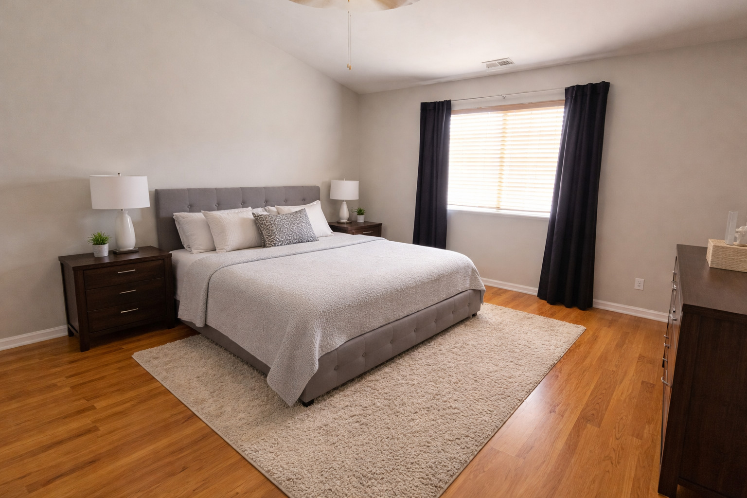 2412 SILVER Hl Cir Joliet, IL 60432