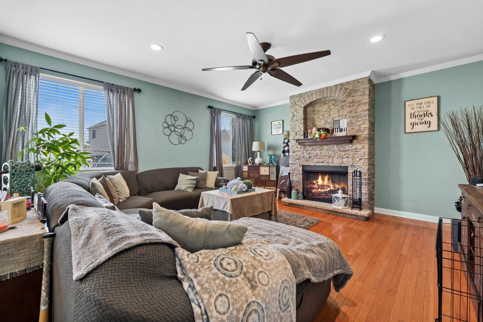 2108 Waterbury Dr Joliet, IL 60431