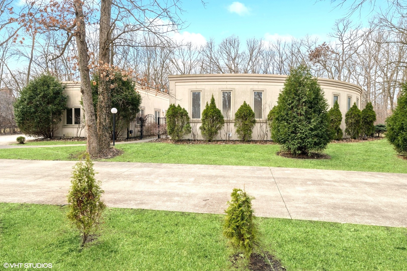 2000 CLENDENIN Ln