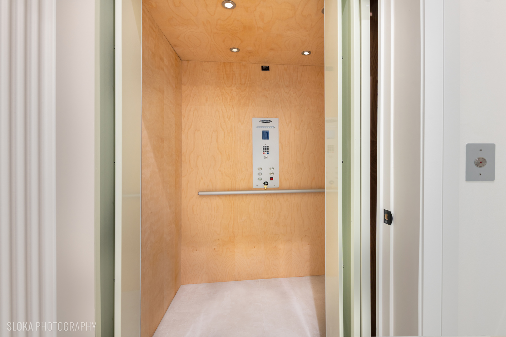 219 Lincoln Dr Glencoe, IL 60022