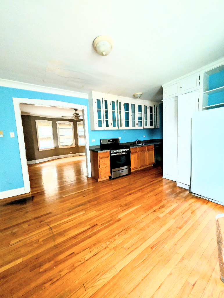 425 Wisconsin Ave #2W Oak Park, IL 60302