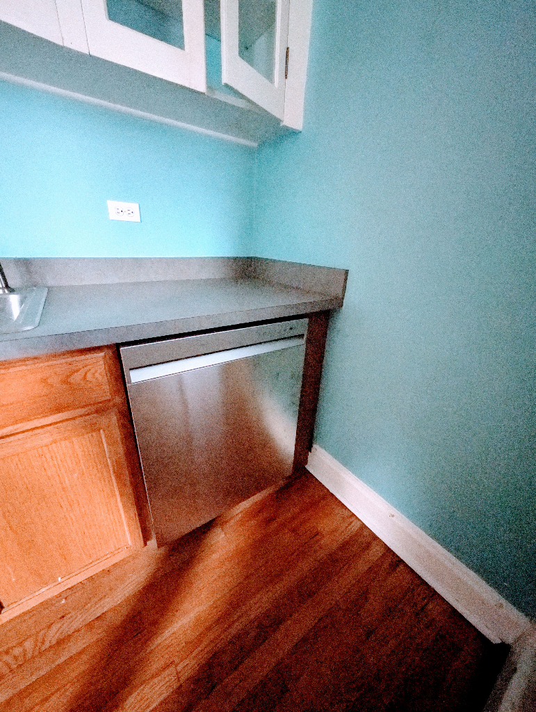 425 Wisconsin Ave #2W Oak Park, IL 60302