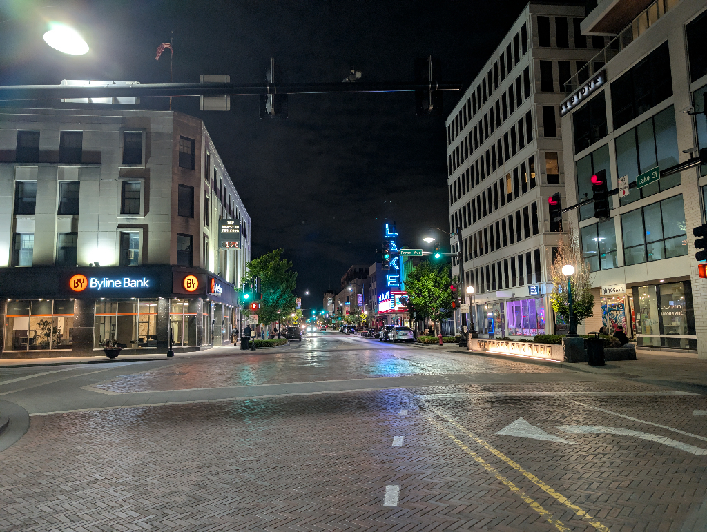 425 Wisconsin Ave #2W Oak Park, IL 60302