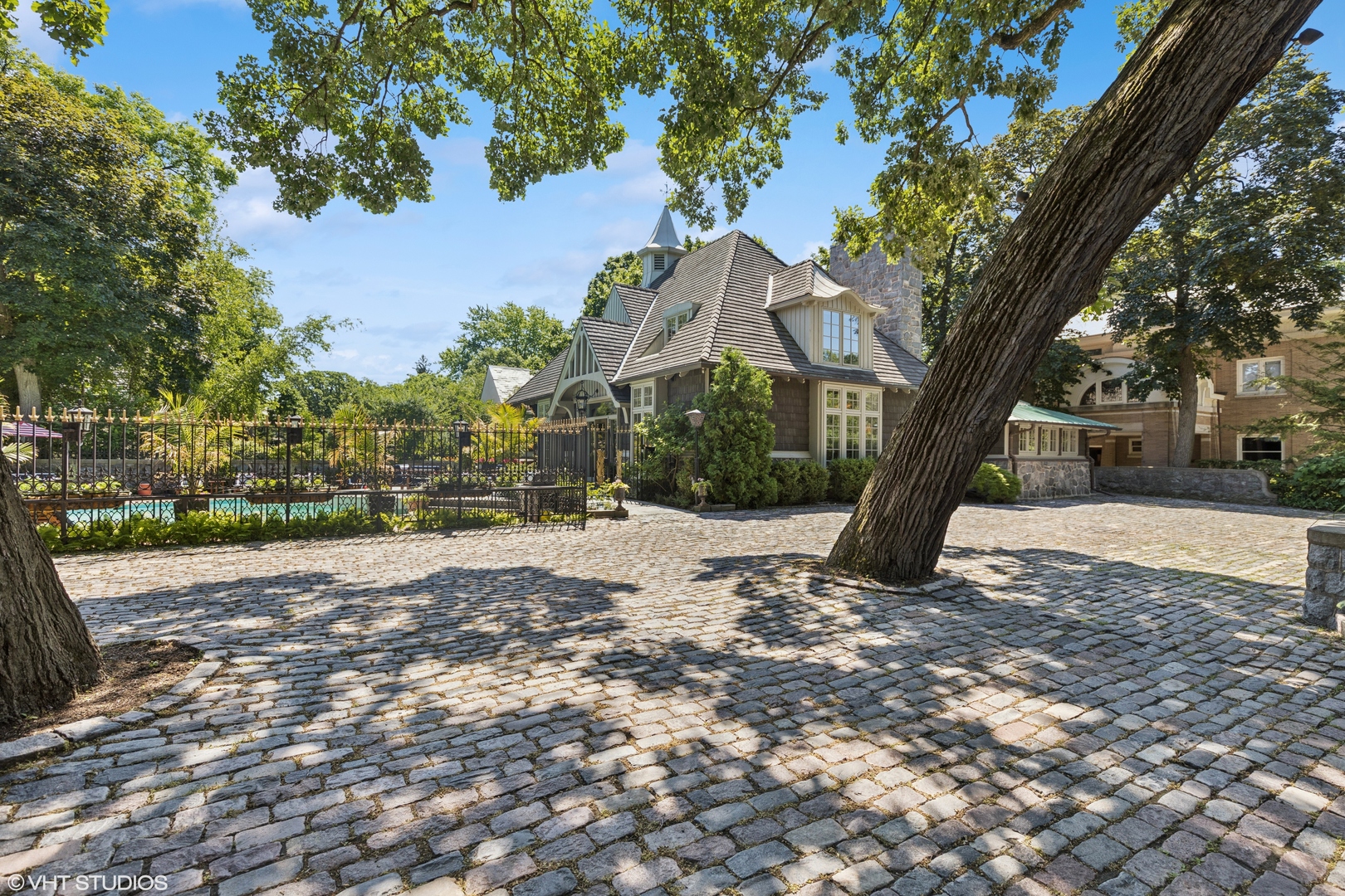 1319 Frst Ave Evanston, IL 60201