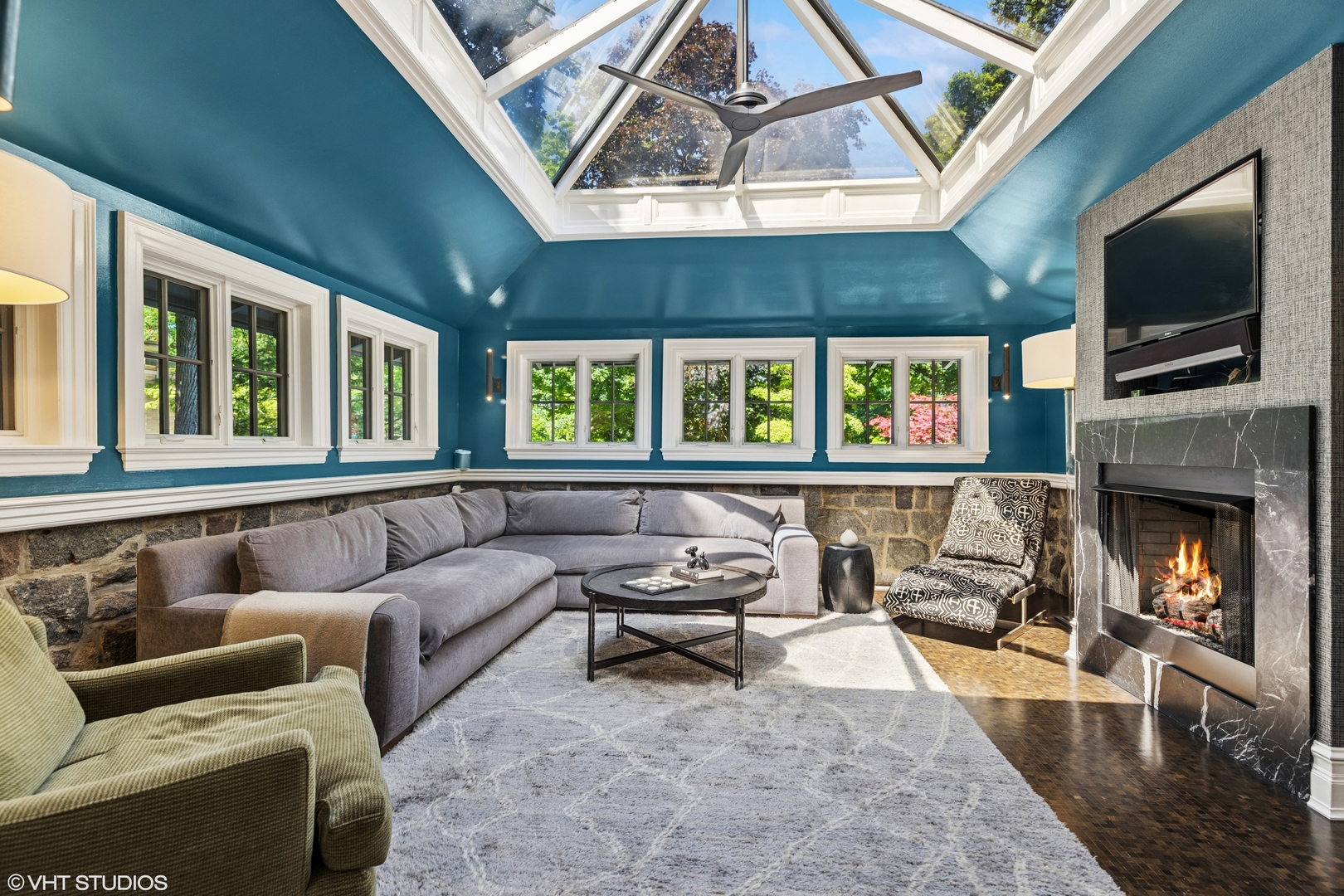 1319 Frst Ave Evanston, IL 60201