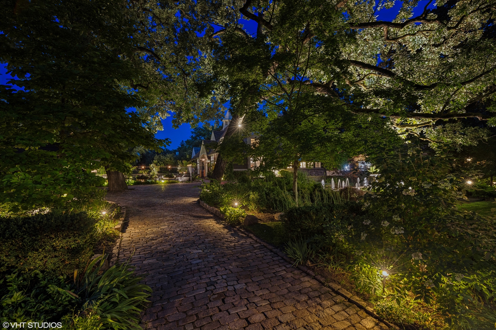 1319 Frst Ave Evanston, IL 60201