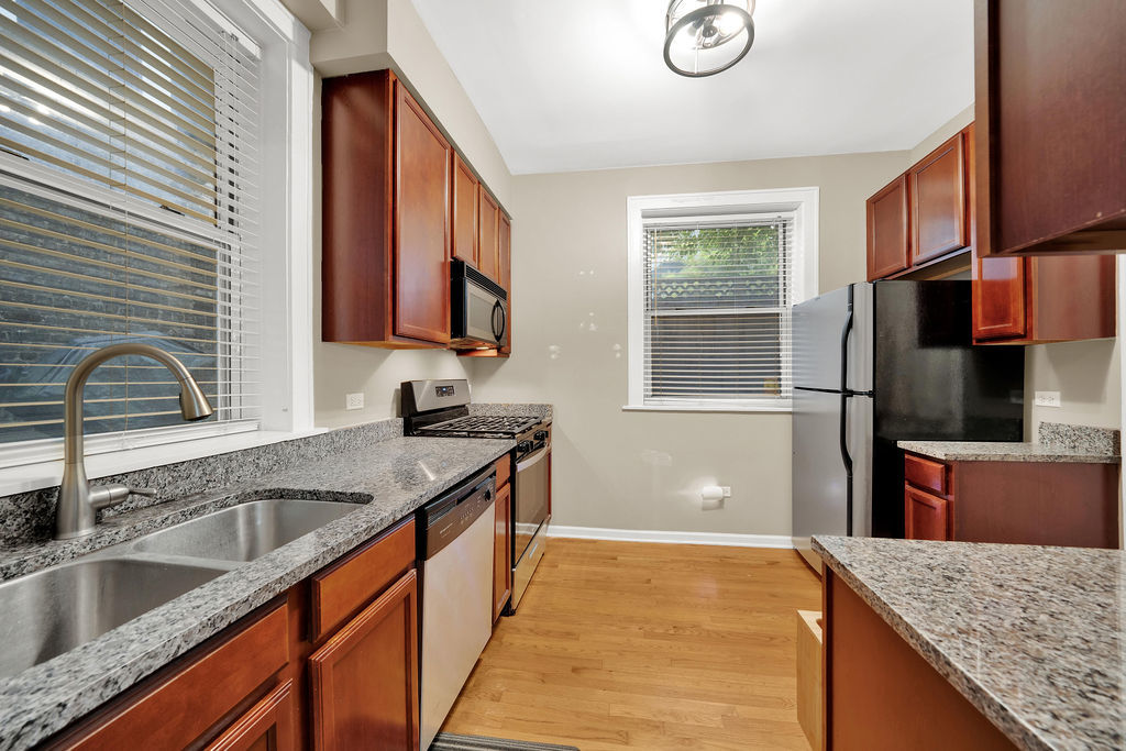 820 Washington Blvd #G Oak Park, IL 60302