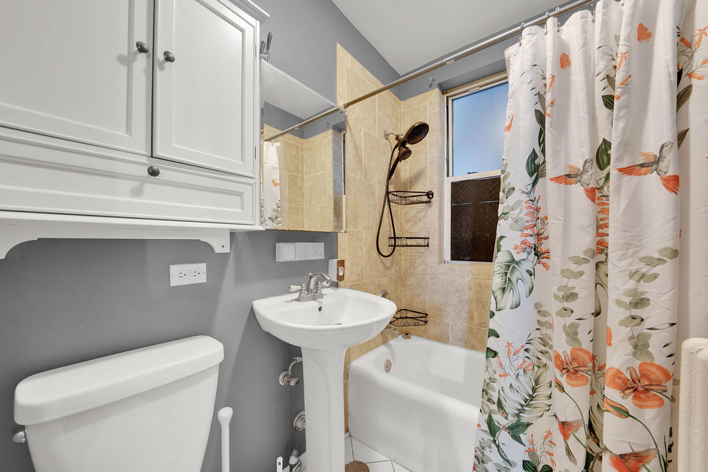 820 Washington Blvd #G Oak Park, IL 60302