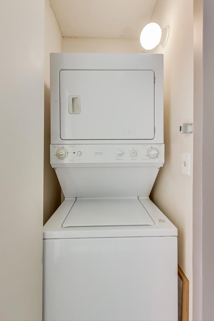 222 N Columbus Dr #1601 Chicago, IL 60601