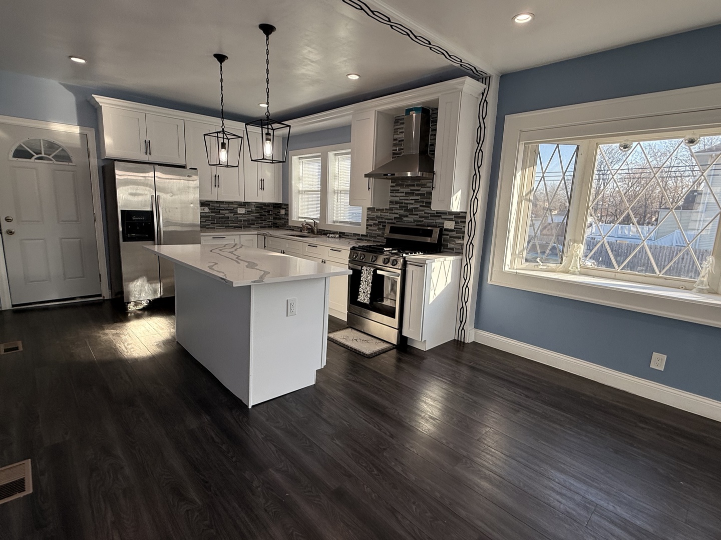 245 S 18th Ave Maywood, IL 60153