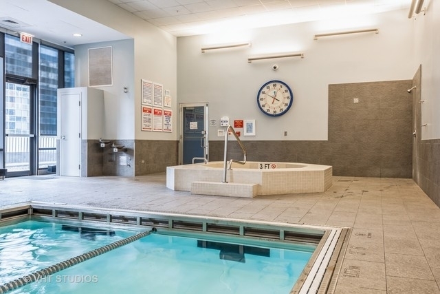 225 N Columbus Dr #6903 Chicago, IL 60601