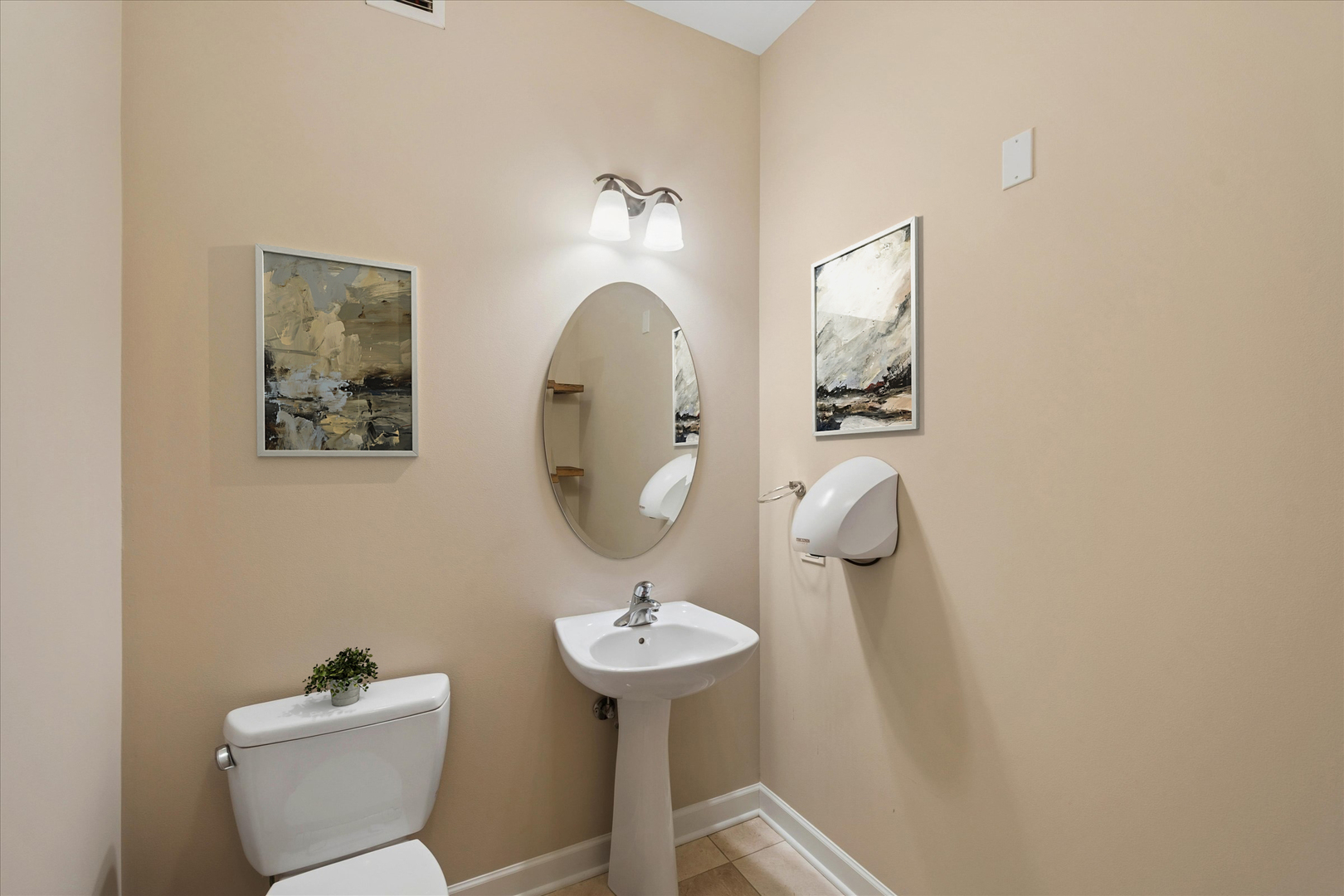 225 N Columbus Dr #6903 Chicago, IL 60601