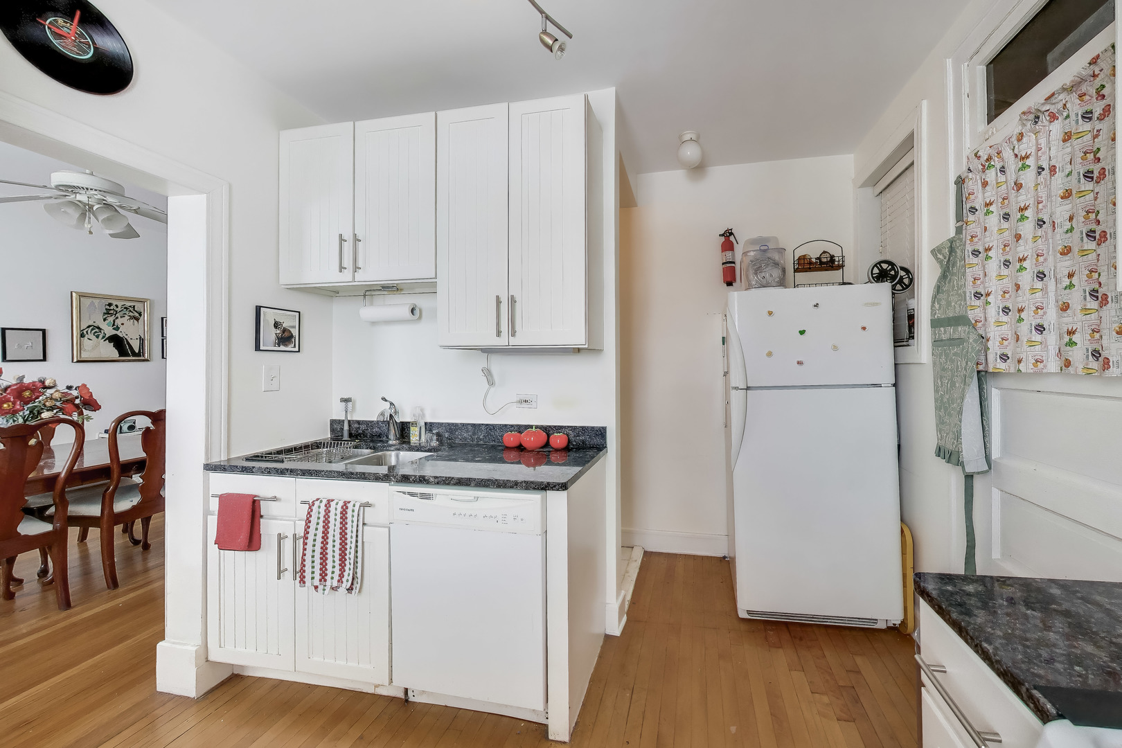 36 Harrison St #2 Oak Park, IL 60304