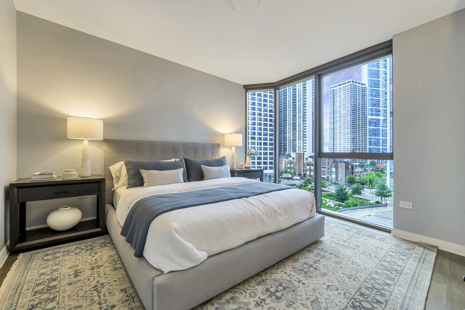 211 N Hbr Dr #2009 Chicago, IL 60601