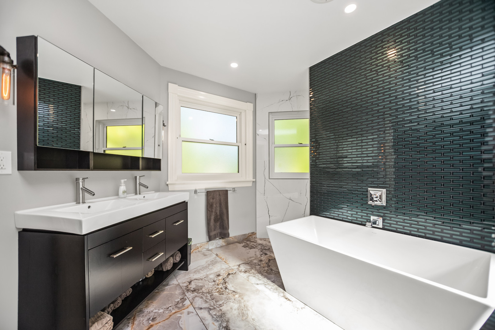 2125 Sherman Ave Evanston, IL 60201