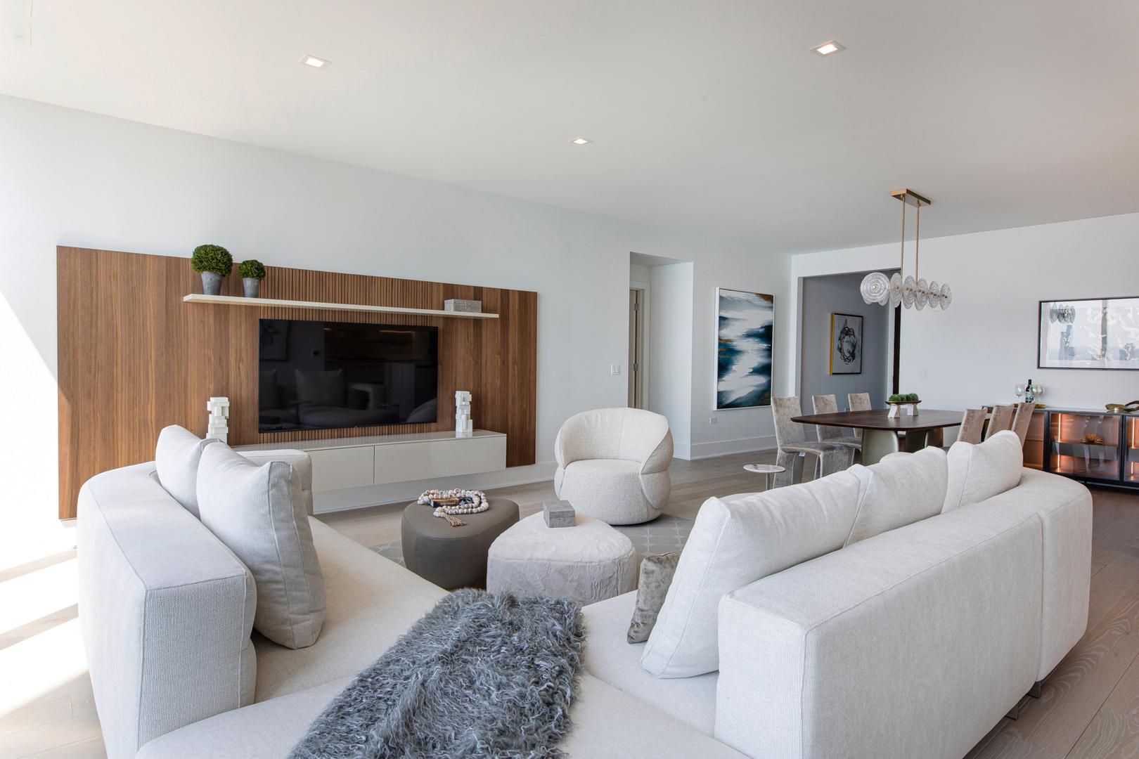 363 E Wacker Dr #6603 Chicago, IL 60601