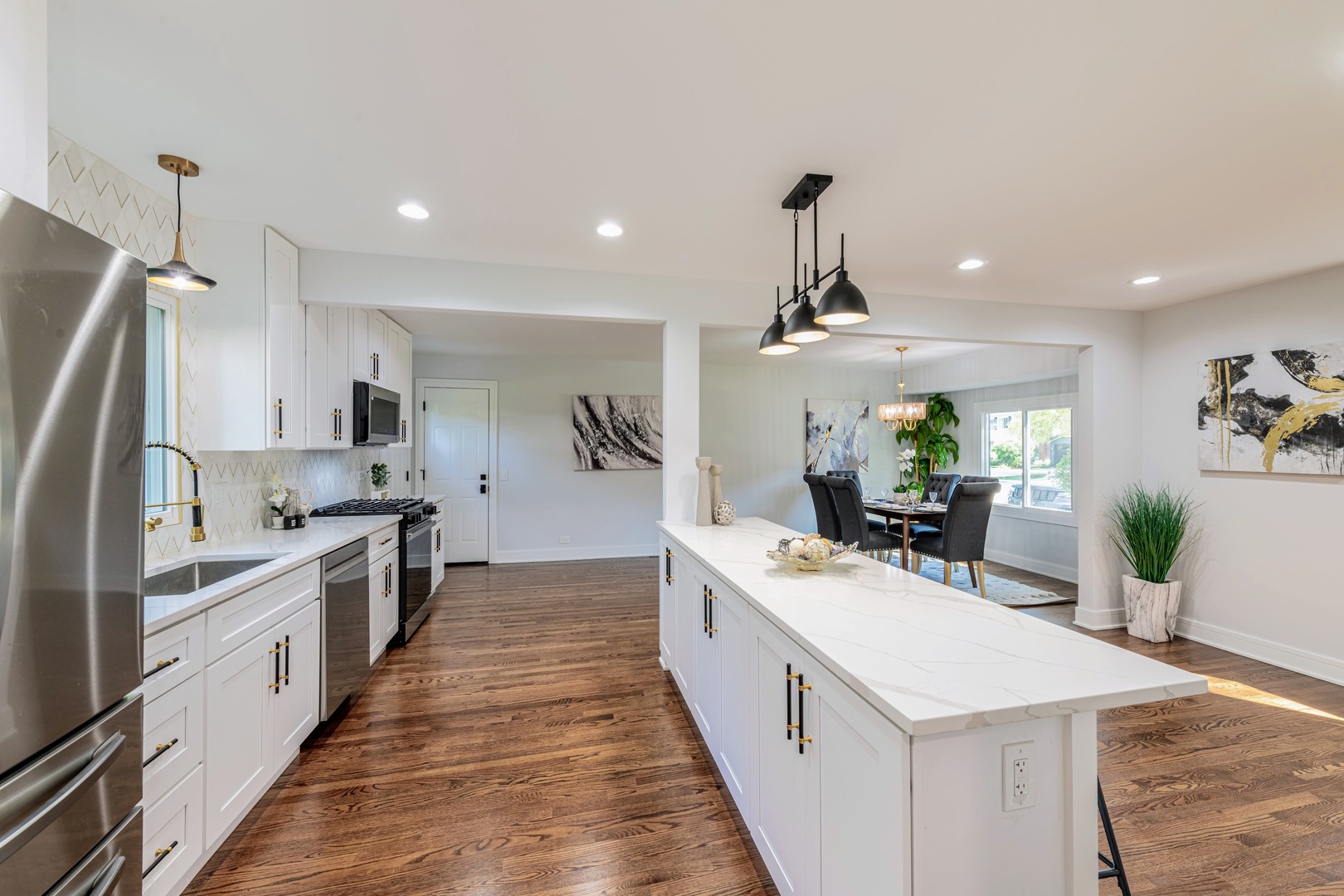 312 Pine St Deerfield, IL 60015