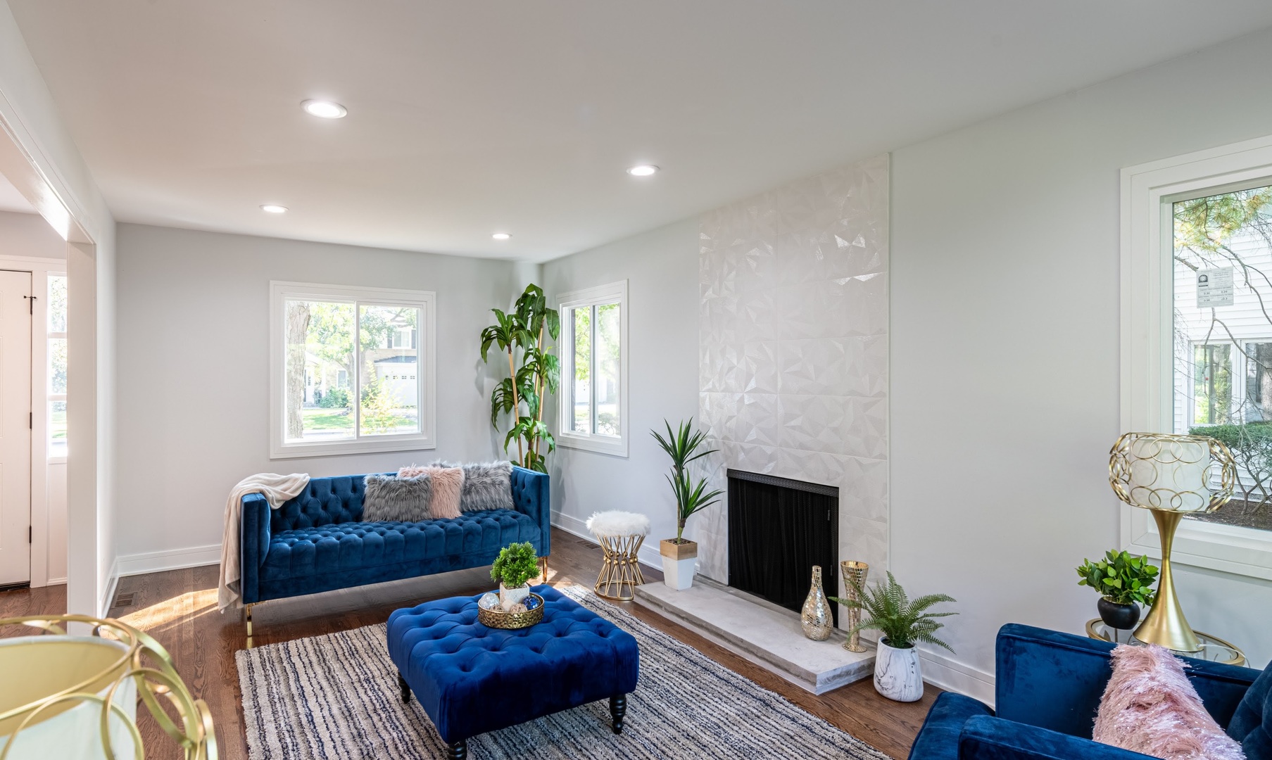 312 Pine St Deerfield, IL 60015