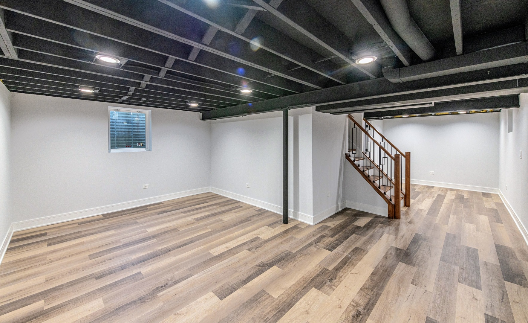 312 Pine St Deerfield, IL 60015