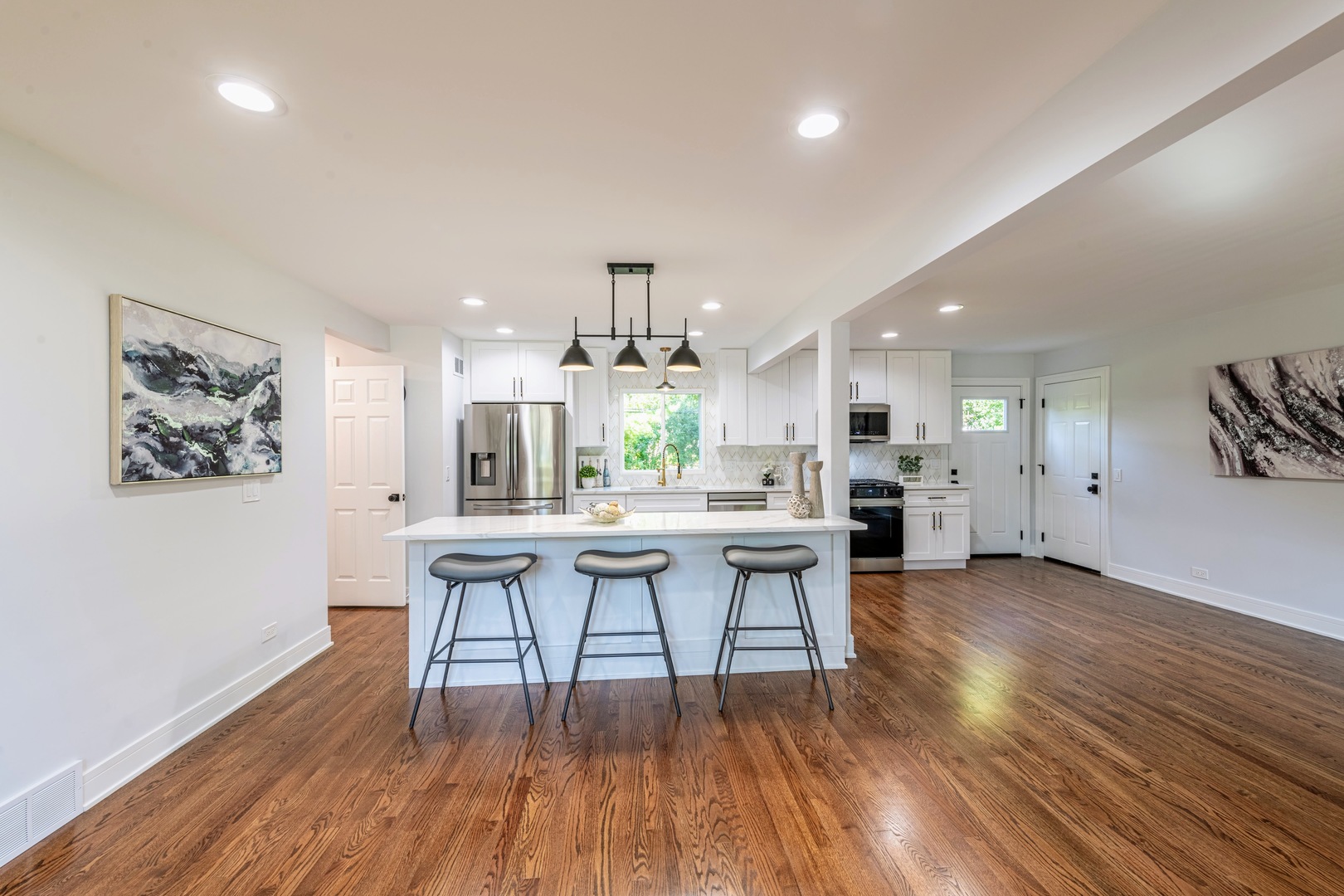 312 Pine St Deerfield, IL 60015