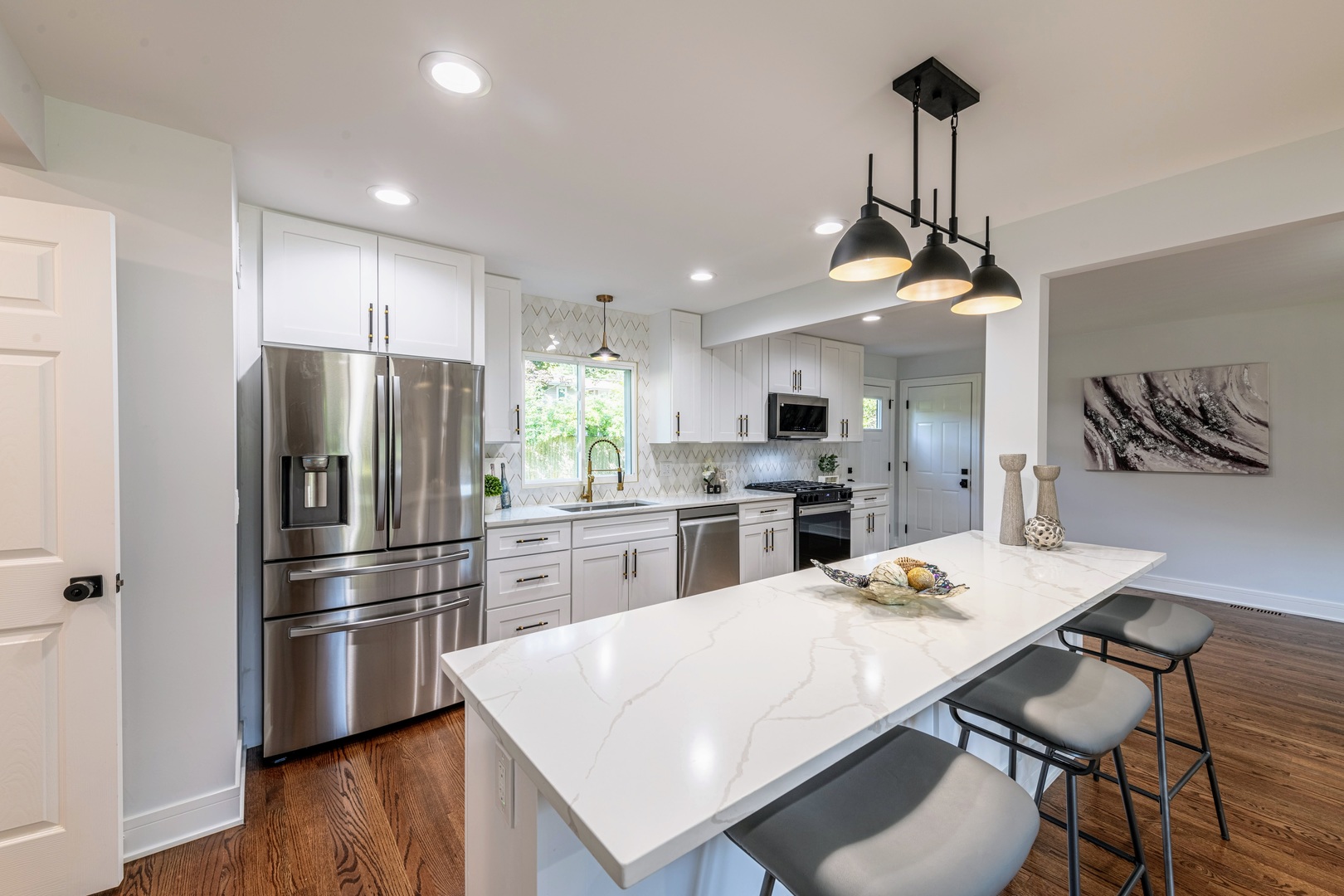 312 Pine St Deerfield, IL 60015