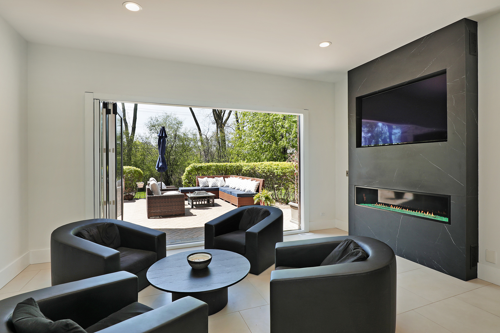 1630 Rdg Rd Highland Park, IL 60035