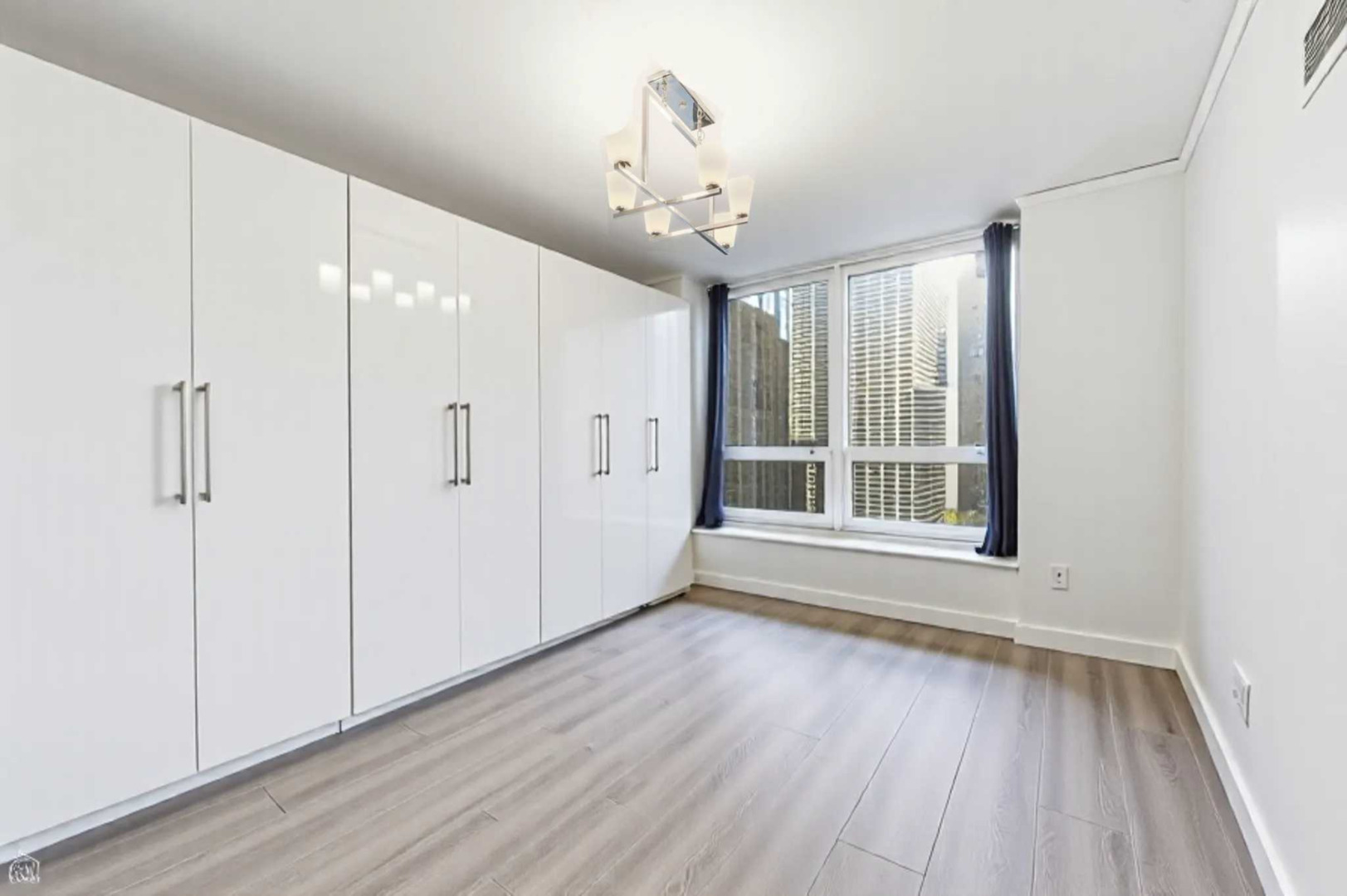 420 E Waterside Dr #1502 Chicago, IL 60601