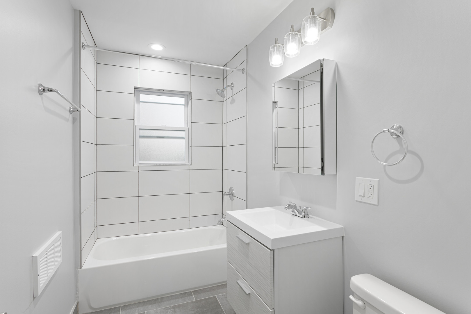 7634 N Eastlake Ter #1N Chicago, IL 60626