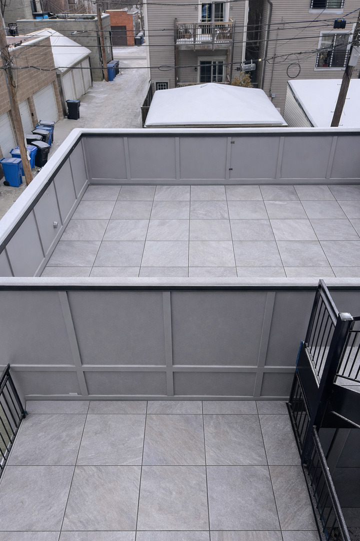 2246 W Lyndale St #1 Chicago, IL 60647