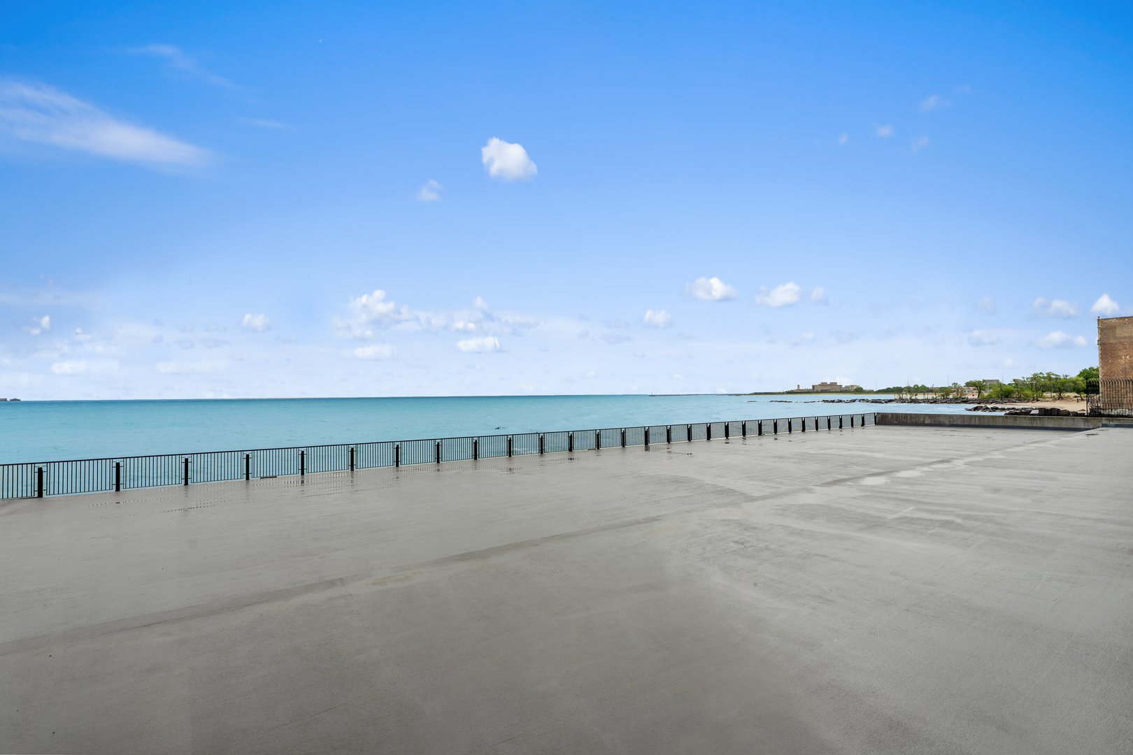 7337 S South Shr Dr #607 Chicago, IL 60649