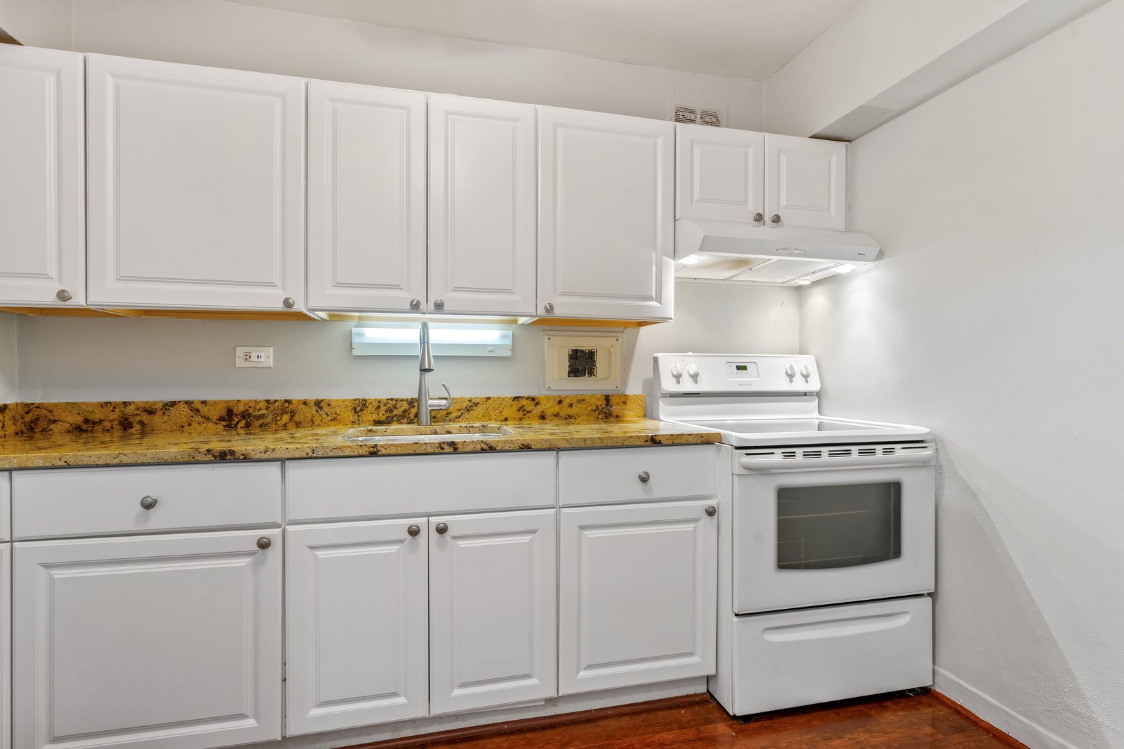 7337 S South Shr Dr #607 Chicago, IL 60649