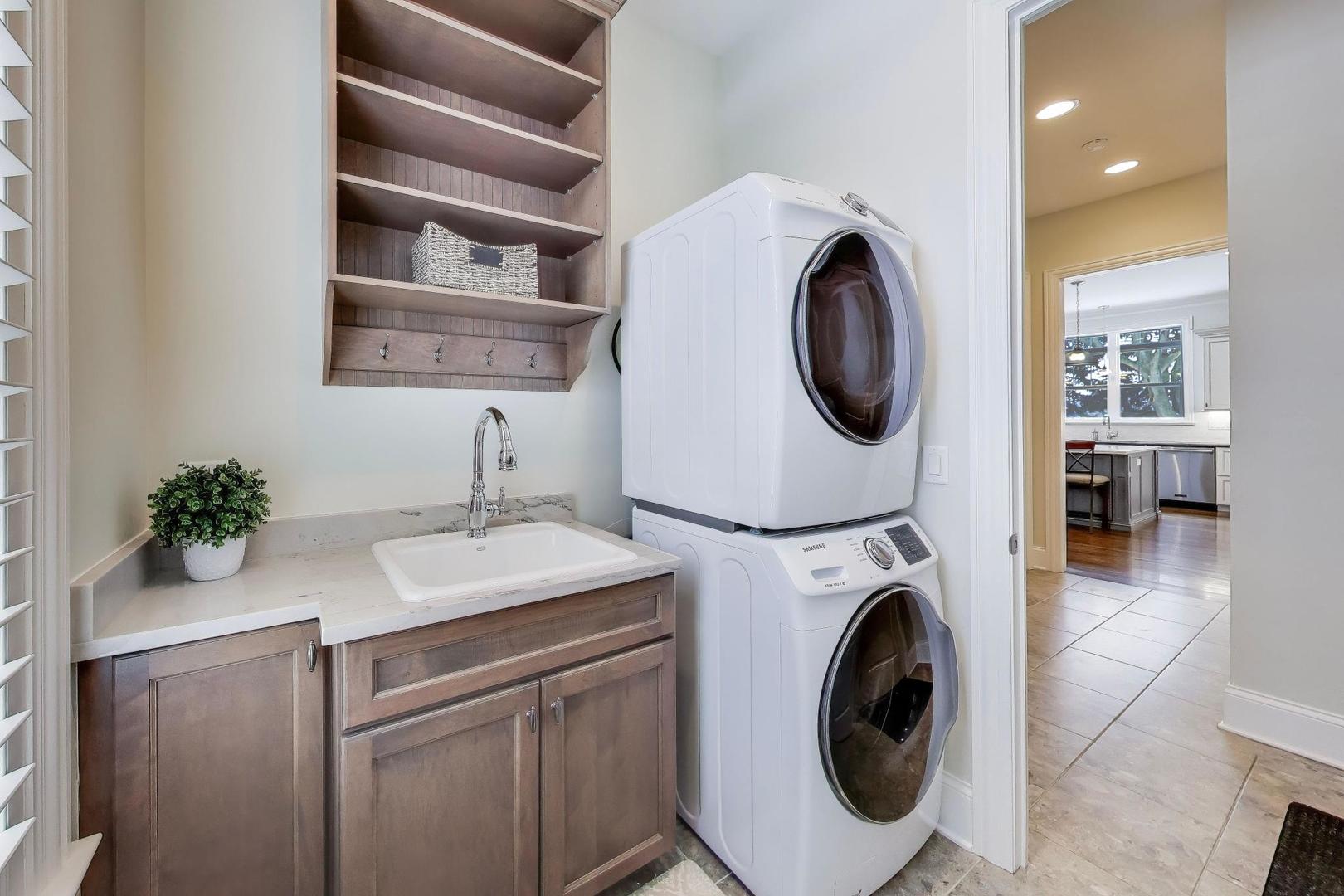 2403 Old Glenview Rd Wilmette, IL 60091