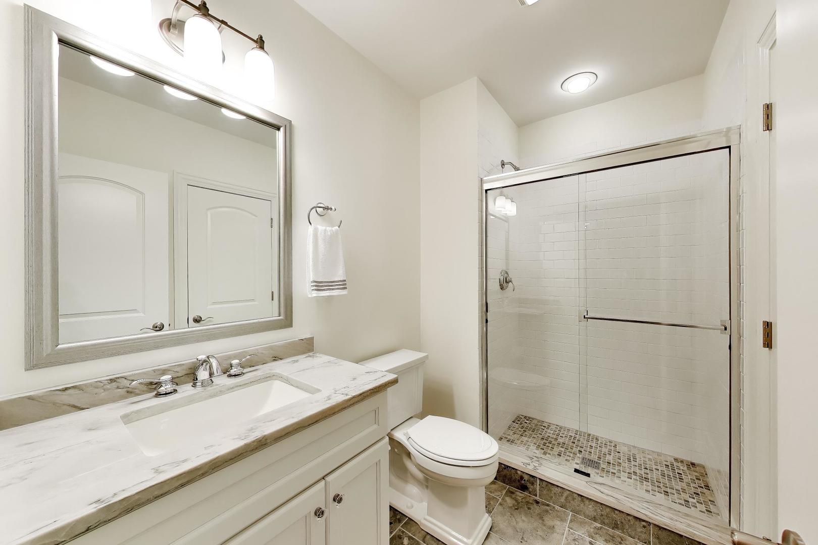 2403 Old Glenview Rd Wilmette, IL 60091