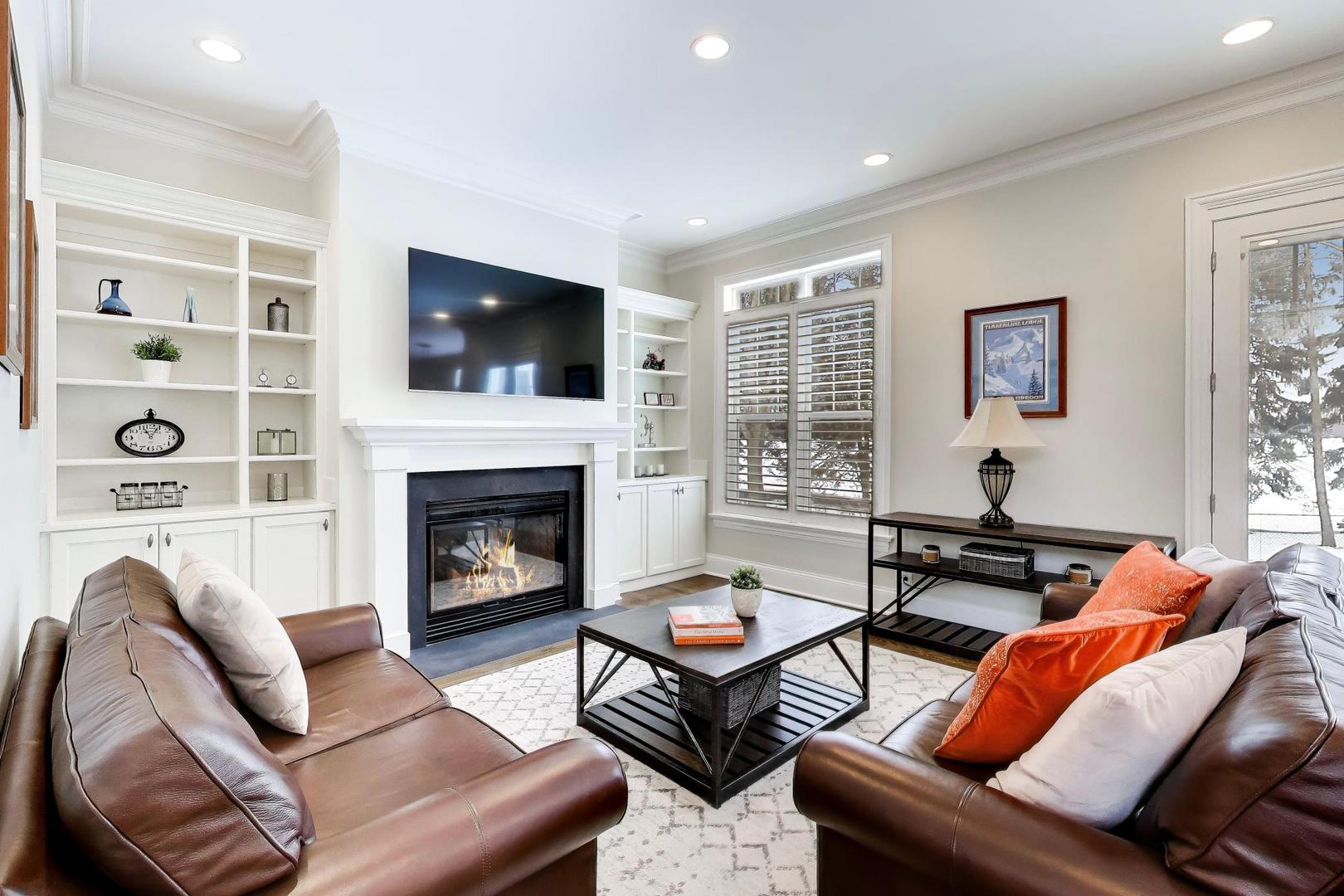 2403 Old Glenview Rd Wilmette, IL 60091